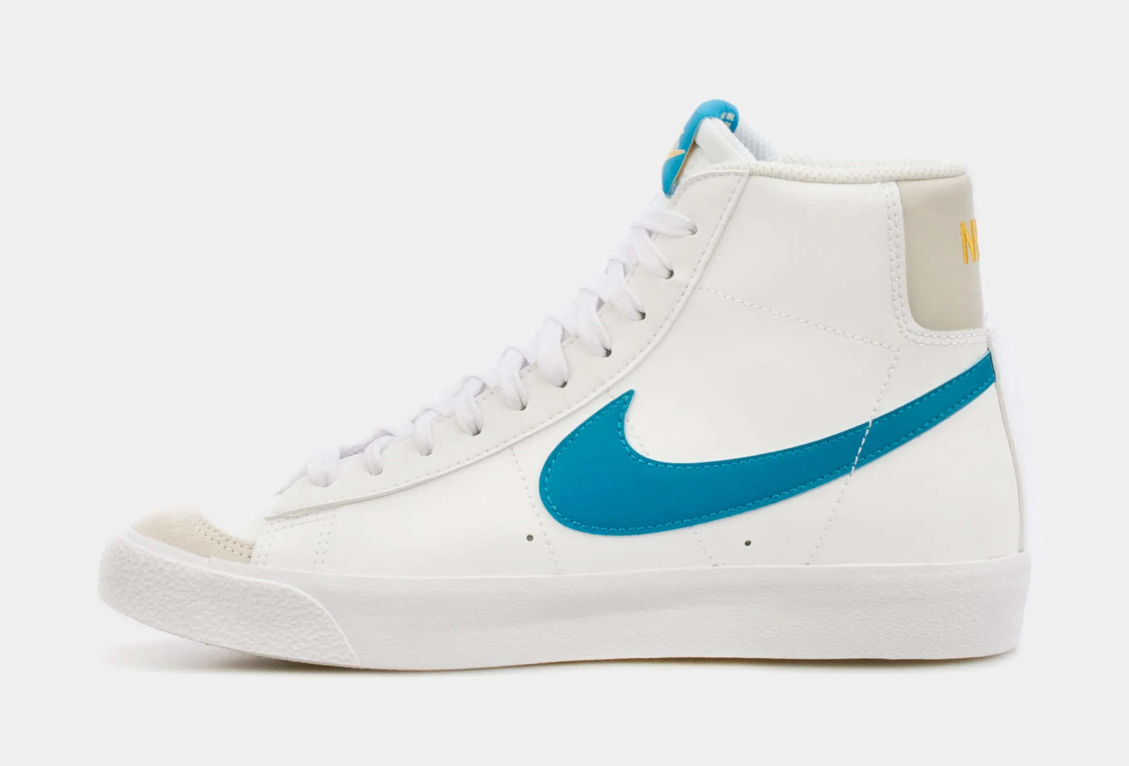 Blazer Mid '77 Grade School Lifestyle Shoes (White/Blue)